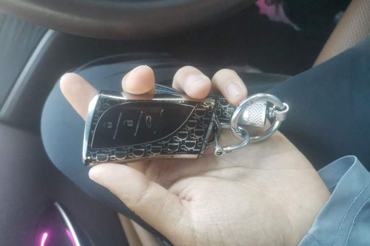 Used Lexus ES 2018 200 Excellence Edition China V Standard Vehicle Key