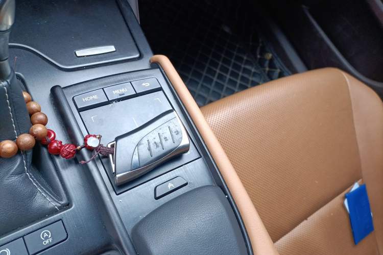 Used Lexus ES 2018 200 Excellence Edition China V Standard Vehicle Key
