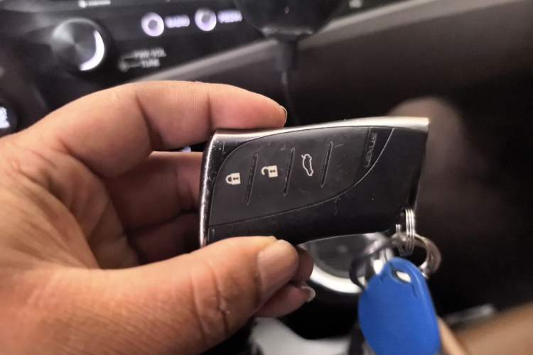 Used Lexus ES 2018 200 Luxury Edition China V Standard Vehicle Key