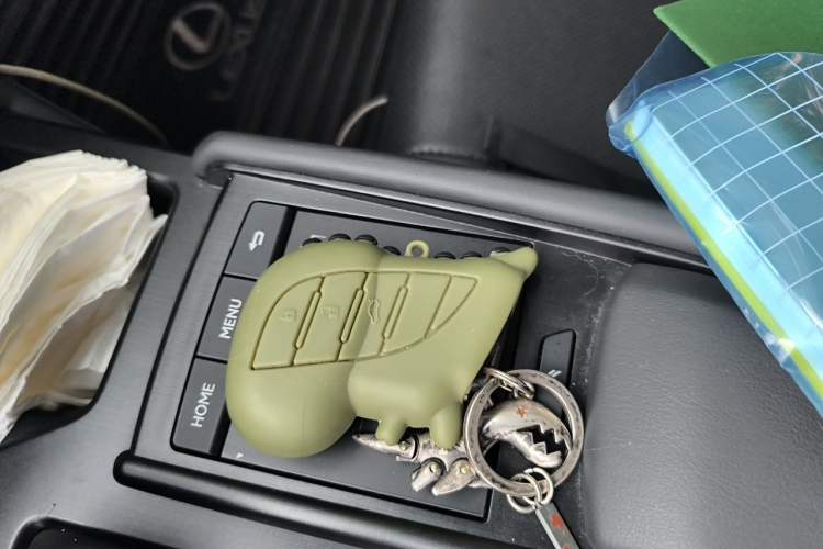 Used Lexus ES 2018 300h Premier Edition China V Standard Vehicle Key