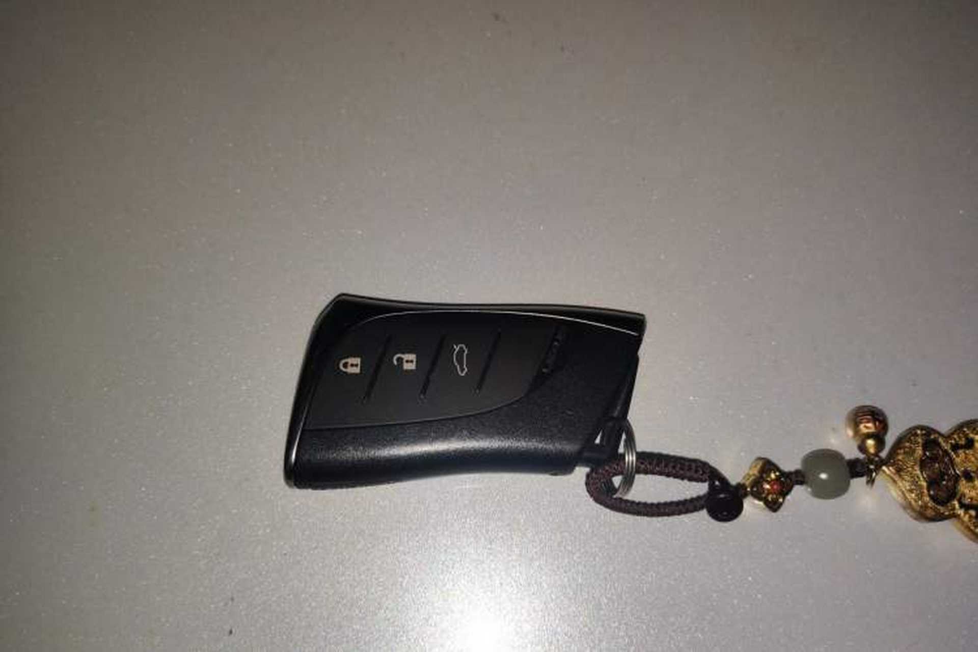 Used Lexus ES 2018 200 Excellence Edition China V Standard Vehicle Key