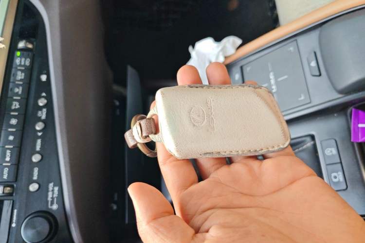 Used Lexus ES 2018 260 Excellence Edition China V Standard Vehicle Key