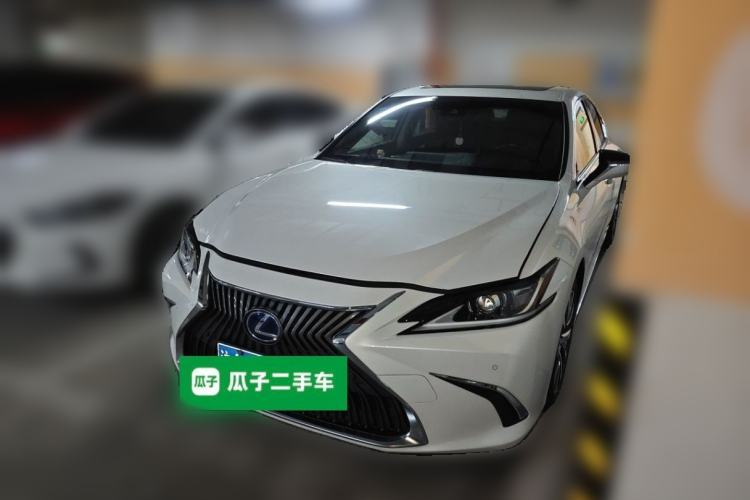 Used Lexus ES 2018 300h Premier Edition China VI Standard Guazi used car, China used car export, Used car for sale, Used cars, Cheapest cars for sale