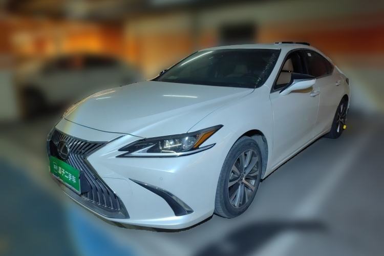 Used Lexus ES 2018 200 Excellence Edition China V Standard Guazi used car, China used car export, Used car for sale, Used cars, Cheapest cars for sale