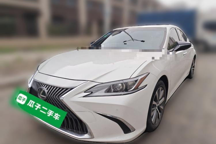 Used Lexus ES 2018 200 Excellence Edition China V Standard Guazi used car, China used car export, Used car for sale, Used Lexus cars, Cheapest cars for sale