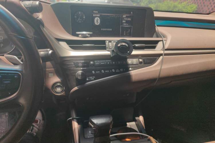 Used Lexus ES 2018 200 Excellence Edition China V Standard Audio And AC Panel