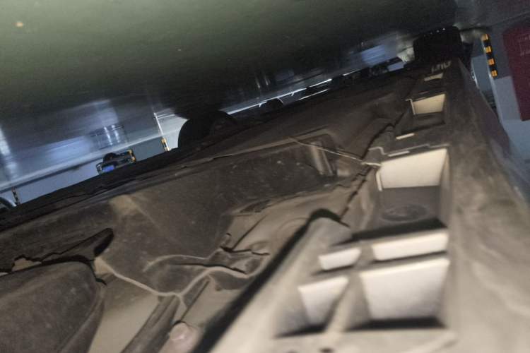 Used Lexus ES 2018 300h Premium Edition China V Standard Chassis Rear Left