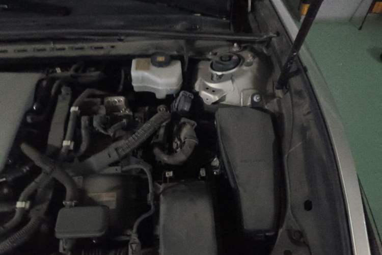 Used Lexus ES 2018 300h Premium Edition China V Standard Engine Bay Left
