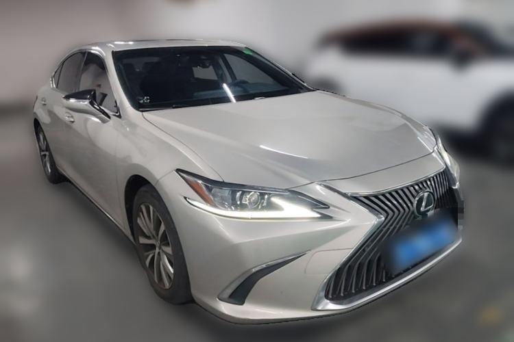 Used Lexus ES 2018 200 Excellence Edition China V Standard Exterior 2