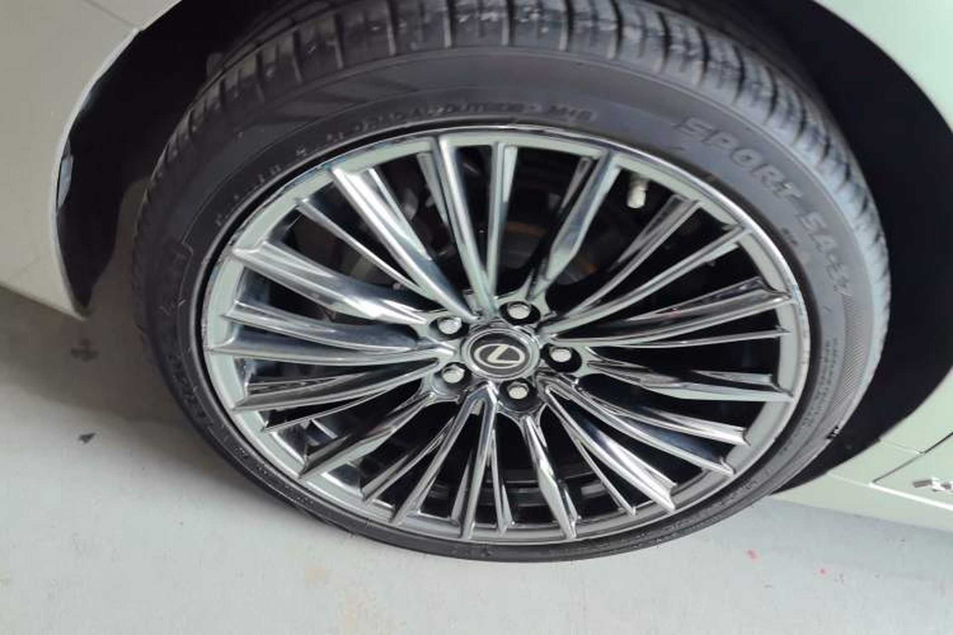 Used Lexus ES 2018 300h Premier Edition China VI Standard Exterior 3