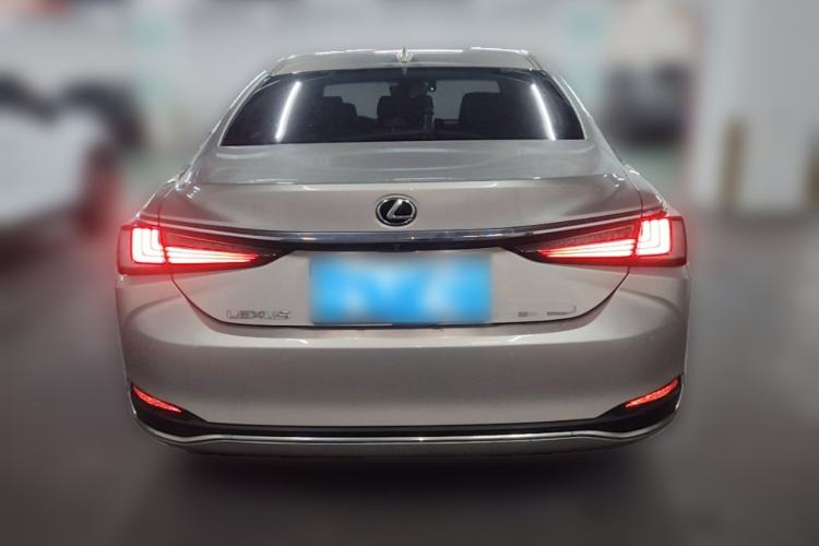 Used Lexus ES 2018 200 Excellence Edition China V Standard Exterior 4