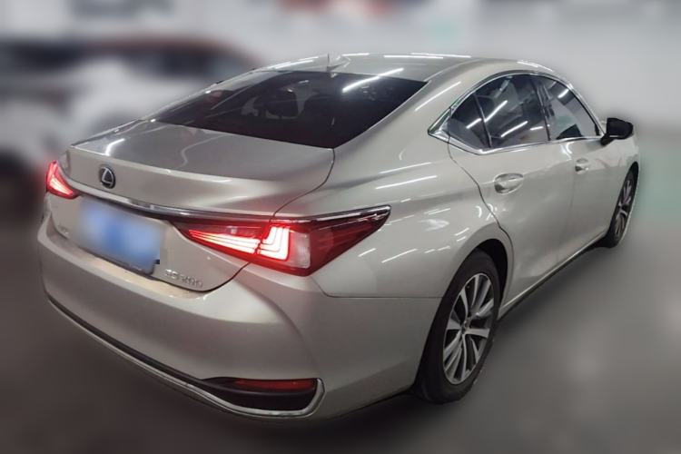 Used Lexus ES 2018 200 Excellence Edition China V Standard Exterior 5