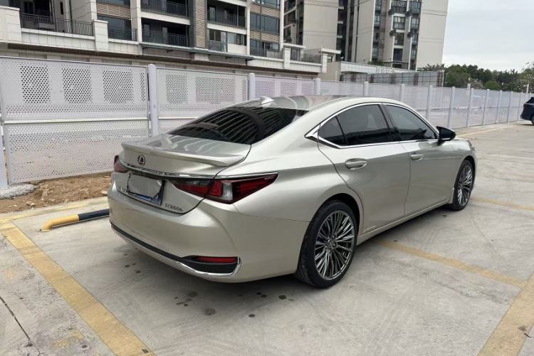 Used Lexus ES 2018 300h Premier Edition China VI Standard Exterior 6