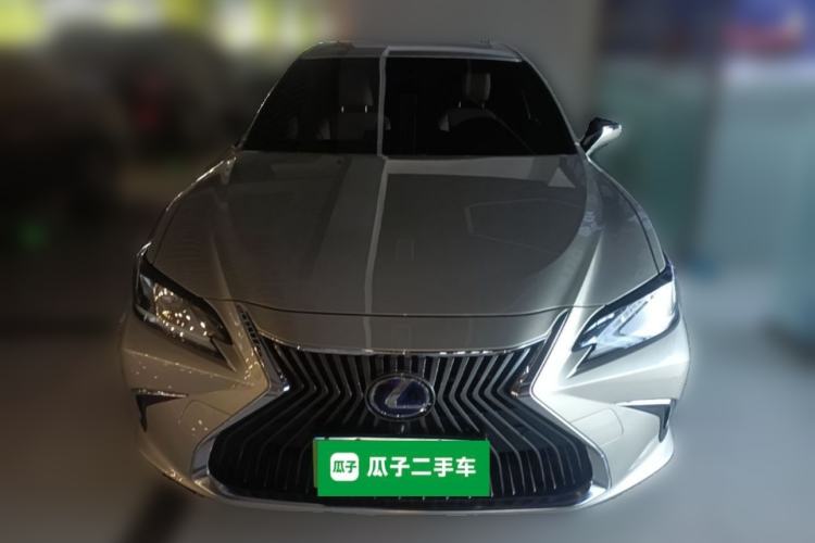 Used Lexus ES 2018 300h Premier Edition China V Standard Front