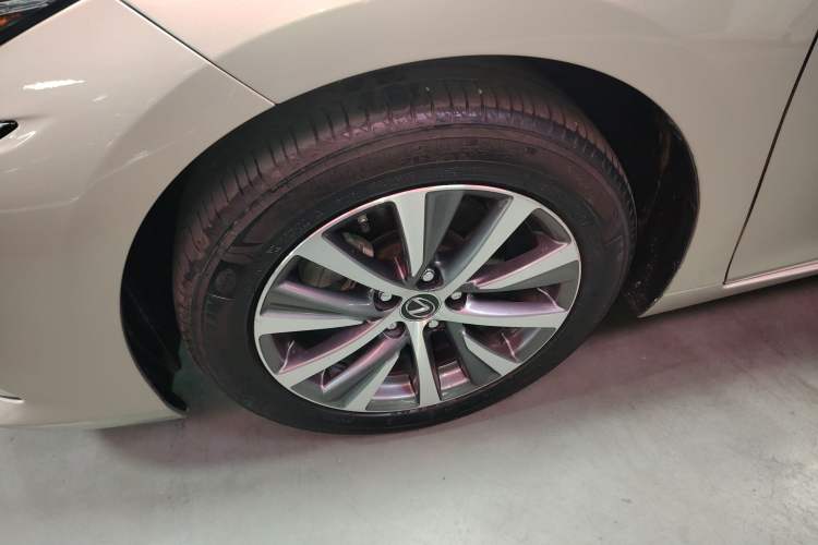Used Lexus ES 2018 260 Excellence Edition China VI Standard Left Front Wheel Hub