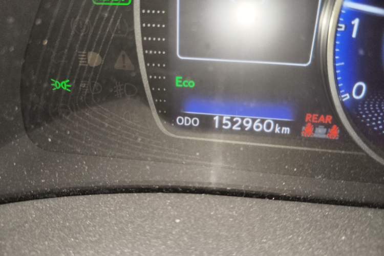 Used Lexus ES 2018 300h Premium Edition China V Standard Odometer Close Up