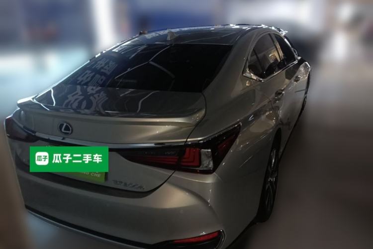 Used Lexus ES 2018 300h Premier Edition China V Standard Rear