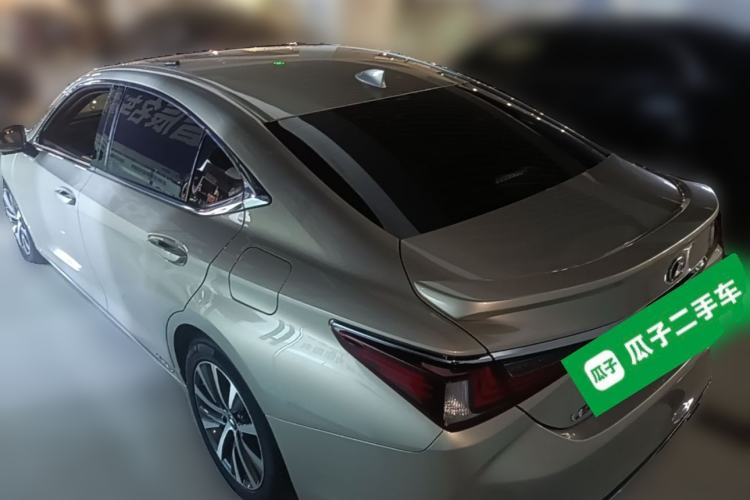 Used Lexus ES 2018 300h Premier Edition China V Standard Rear Left 45 Deg