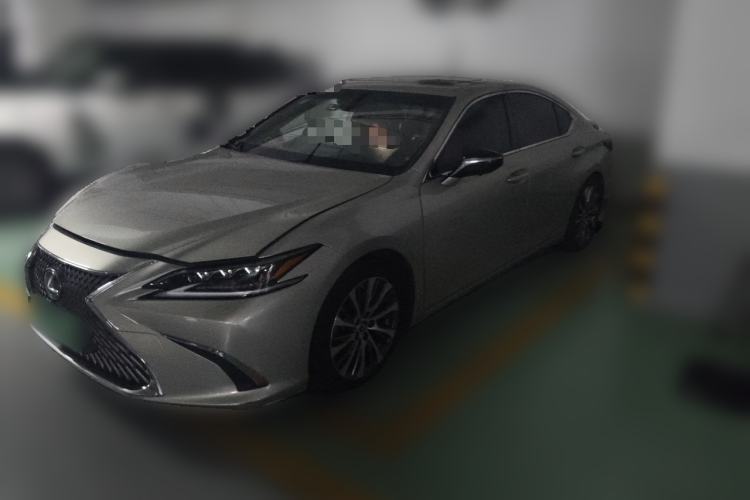 Used Lexus ES 2018 300h Premium Edition China V Standard Guazi used car, China used car export, Used car for sale, Used  cars, Cheapest cars for sale