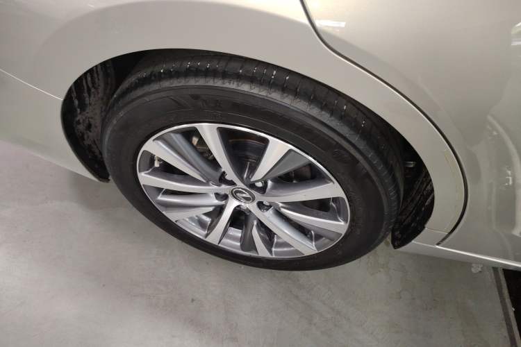 Used Lexus ES 2018 260 Excellence Edition China VI Standard Right Rear Wheel Hub