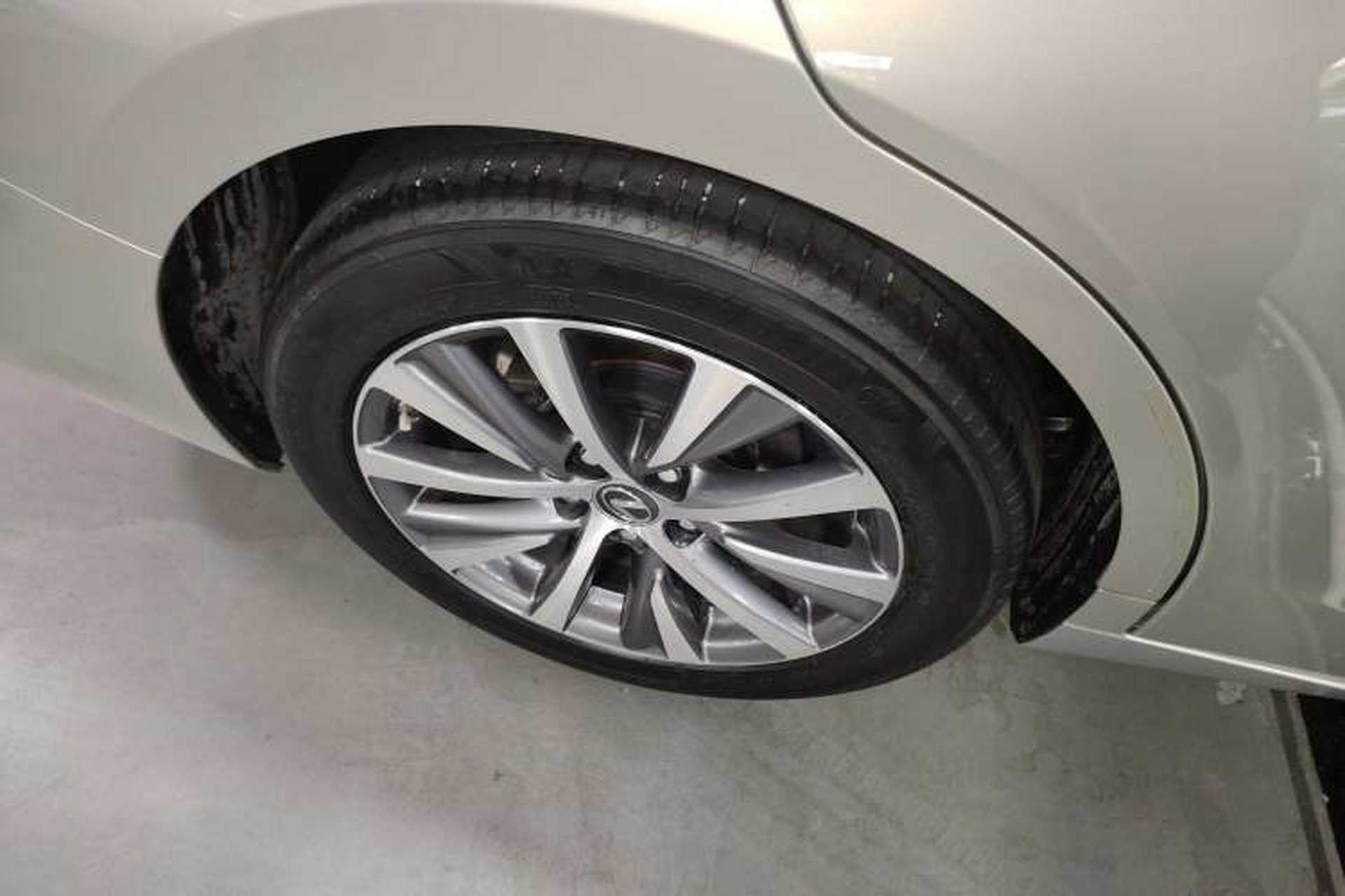 Used Lexus ES 2018 260 Excellence Edition China VI Standard Right Rear Wheel Hub
