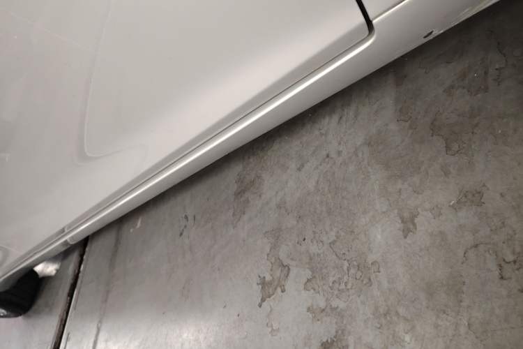 Used Lexus ES 2018 260 Excellence Edition China VI Standard Right Side Sill