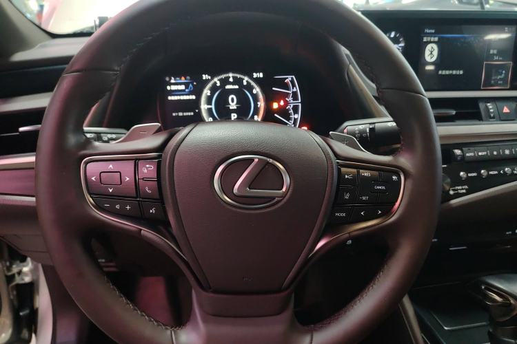 Used Lexus ES 2018 260 Excellence Edition China VI Standard Steering Wheel