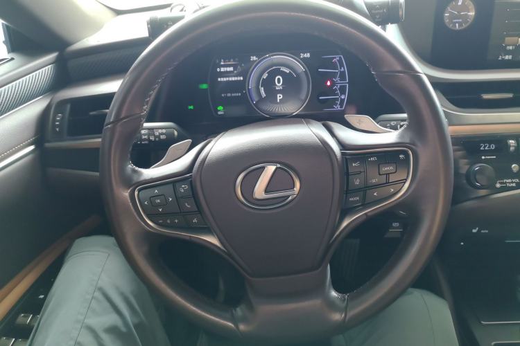 Used Lexus ES 2018 300h Premier Edition China VI Standard Steering Wheel