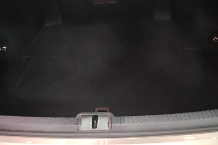 Used Lexus ES 2018 260 Excellence Edition China VI Standard Trunk