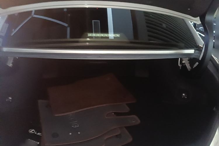 Used Lexus ES 2018 300h Premier Edition China V Standard Trunk