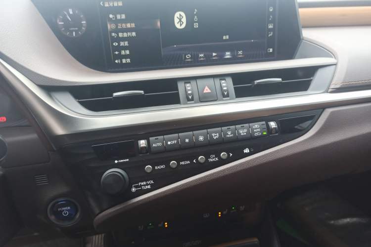 Used Lexus ES 2019 300h Millionth Anniversary Limited Edition China VI Standard Audio And AC Panel