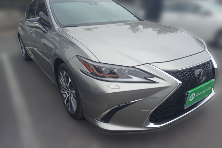 Used Lexus ES 2019 300h Millionth Anniversary Limited Edition China VI Standard Exterior 2