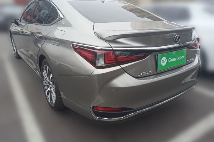 Used Lexus ES 2019 300h Millionth Anniversary Limited Edition China VI Standard Exterior 3