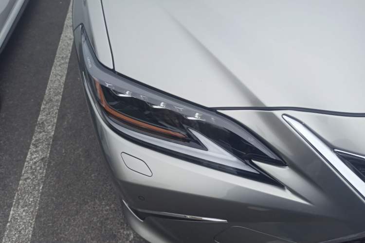 Used Lexus ES 2019 300h Millionth Anniversary Limited Edition China VI Standard Exterior 6