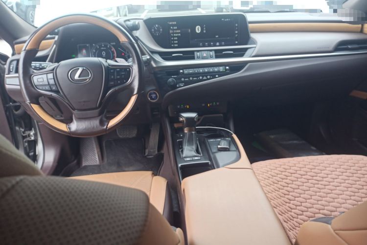 Used Lexus ES 2019 300h Millionth Anniversary Limited Edition China VI Standard Interior 2