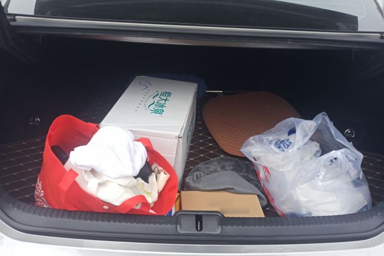 Used Lexus ES 2019 300h Millionth Anniversary Limited Edition China VI Standard Trunk