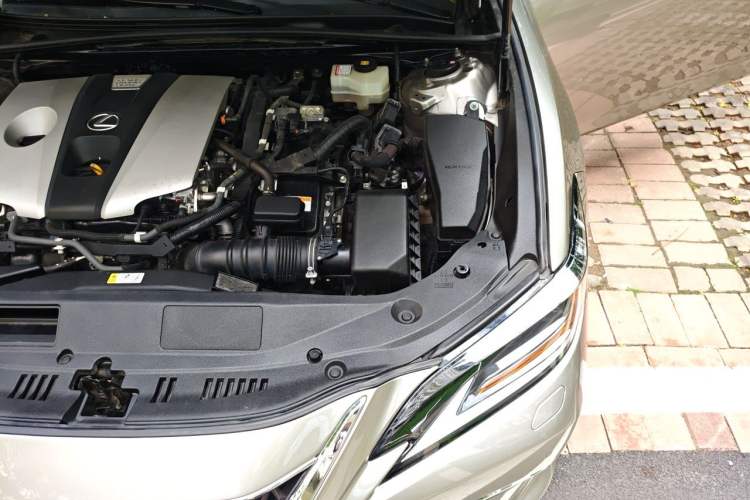 Used Lexus ES 2019 300h Millionth Anniversary Limited Edition China VI Standard Engine Bay Left