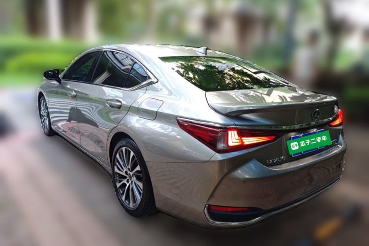 Used Lexus ES 2019 300h Millionth Anniversary Limited Edition China VI Standard Rear Left 45 Deg