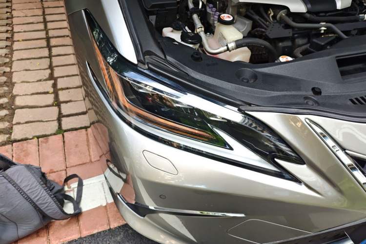 Used Lexus ES 2019 300h Millionth Anniversary Limited Edition China VI Standard Right Front Headlight