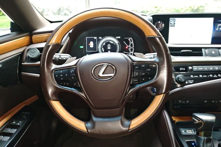 Used Lexus ES 2019 300h Millionth Anniversary Limited Edition China VI Standard Steering Wheel