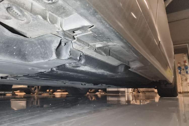 Used Lexus ES 2019 300h Millionth Anniversary Limited Edition China VI Standard Chassis Rear Right