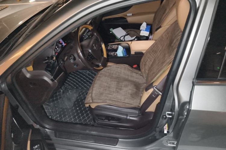 Used Lexus ES 2019 300h Millionth Anniversary Limited Edition China VI Standard Left Front Seat