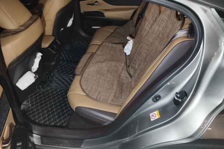 Used Lexus ES 2019 300h Millionth Anniversary Limited Edition China VI Standard Left Rear Seat
