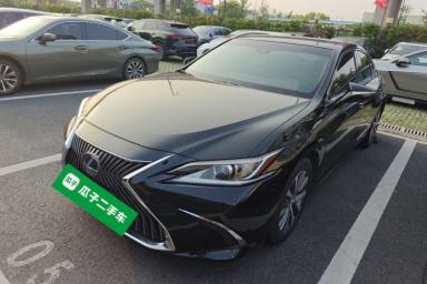 Used Lexus ES 2020 300h Premier Edition