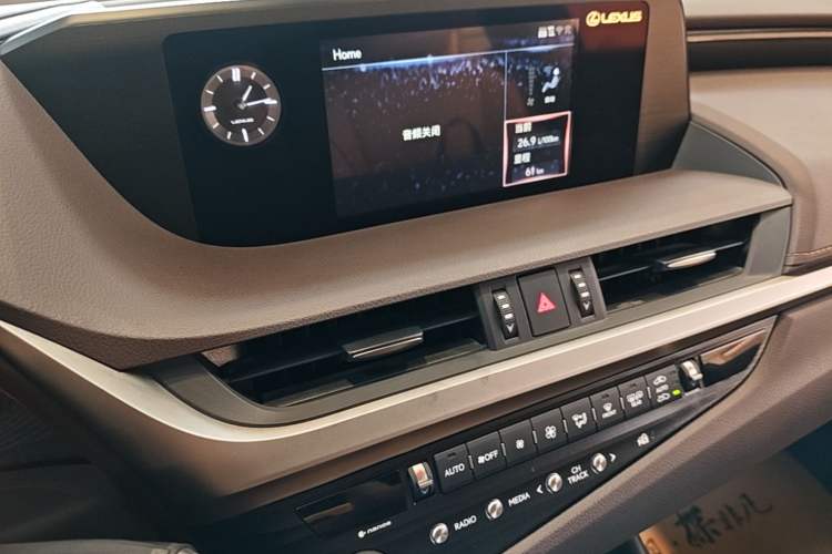Used Lexus ES 2020 200 Excellence Edition Audio And AC Panel