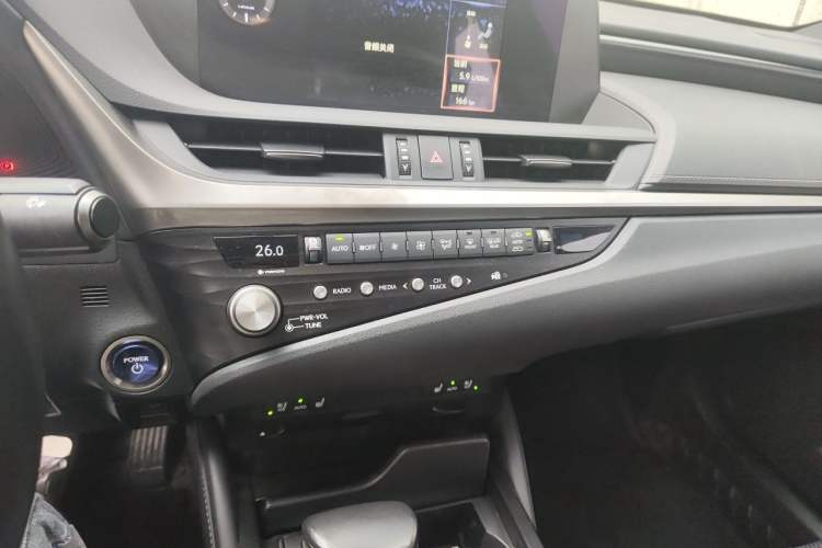 Used Lexus ES 2020 300h Deluxe Edition Audio And AC Panel