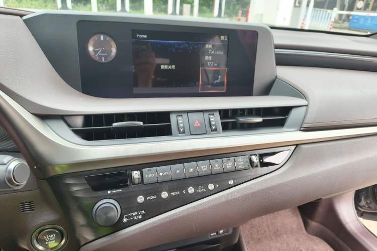 Used Lexus ES 2020 200 Excellence Edition Audio And AC Panel