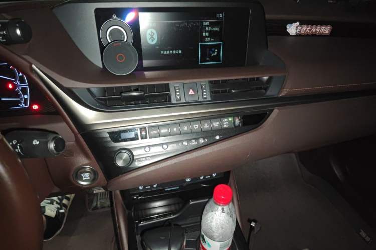 Used Lexus ES 2020 200 Luxury Edition Audio And AC Panel