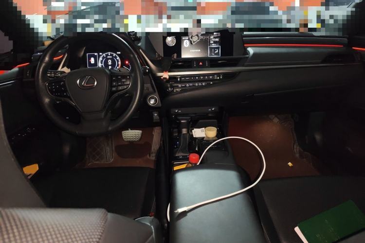 Used Lexus ES 2020 200 Excellence Edition Center Console