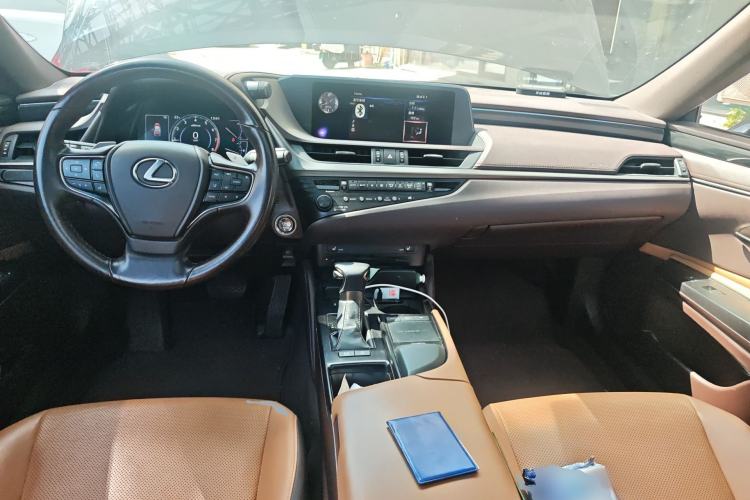 Used Lexus ES 2020 200 Excellence Edition